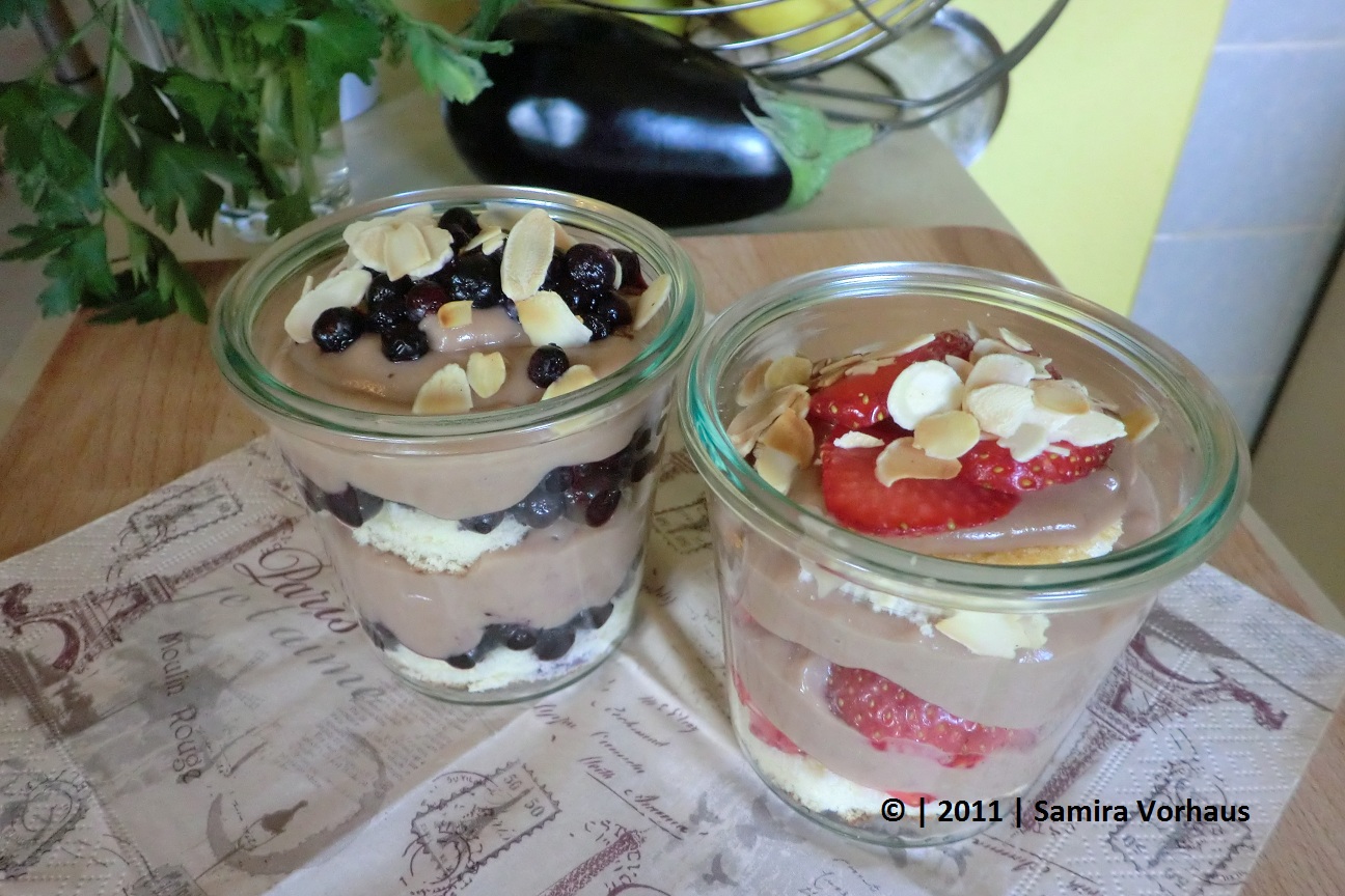 Heidelbeer-Trifle mit Wiskey-Sahne