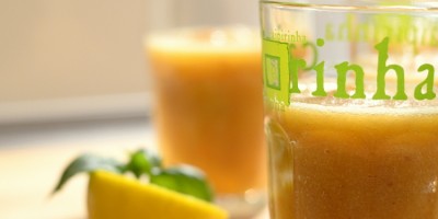 Sommer-Cocktail mit Pfirsich und Honigmelone